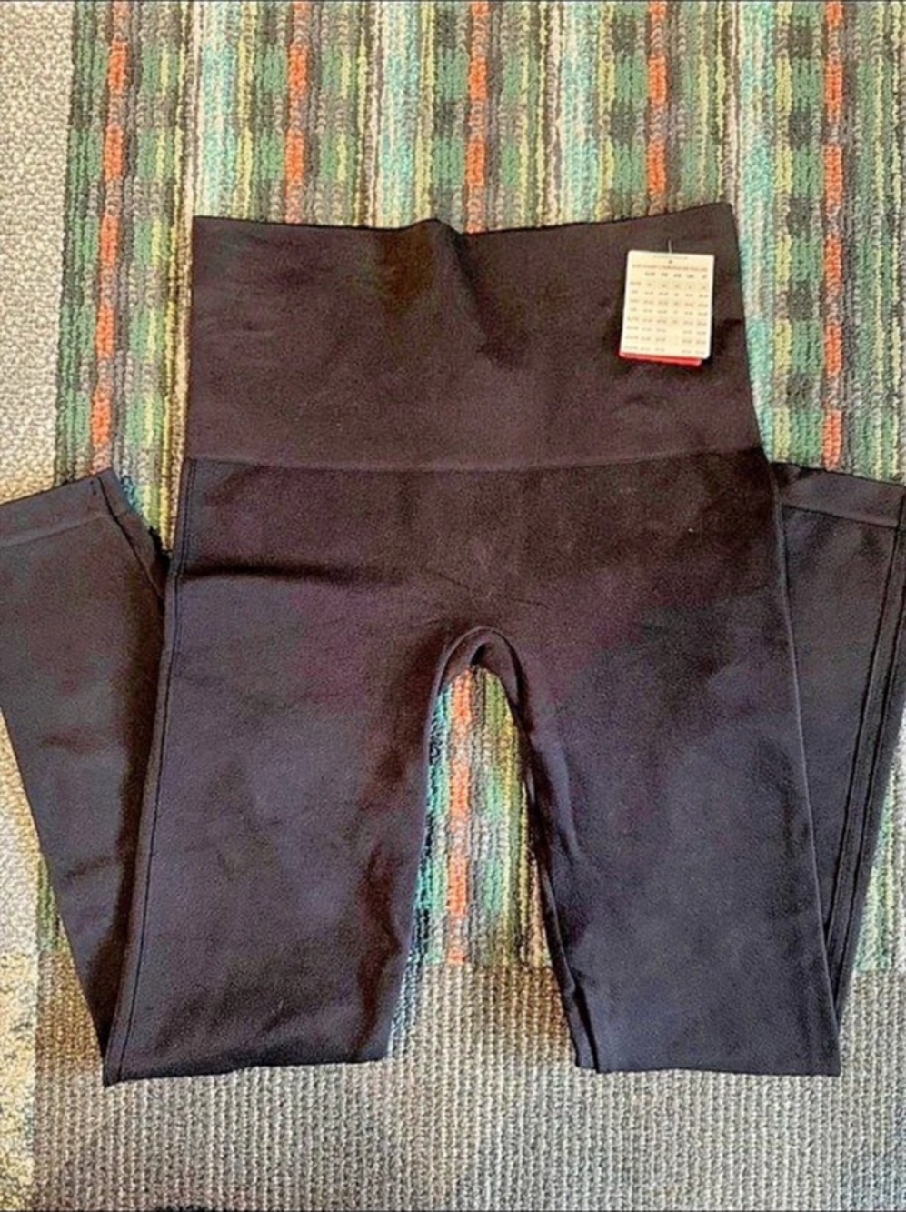 Spanx Look At Me Now Seamless Leggings Black Shapewear Size Large. NWOT
